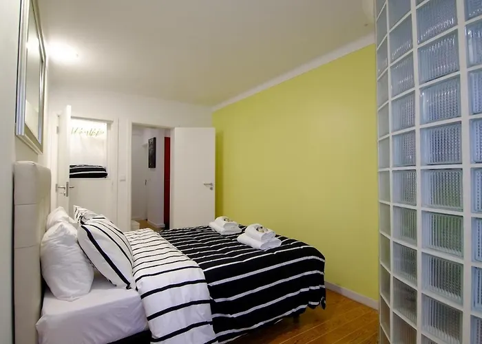 Apartment 2nd Tram 28