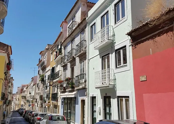 2nd Tram 28 Apartment Lisbon